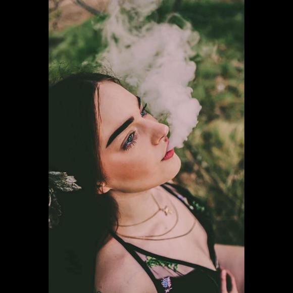 Meet your Posher, Tyiesha - Picture 1 of 1